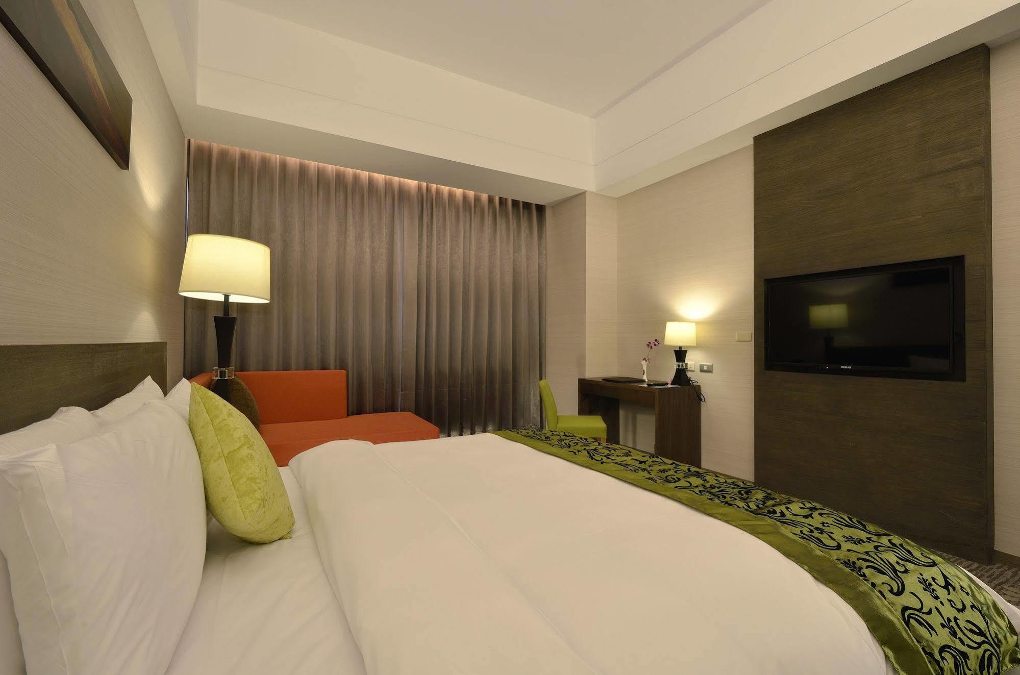 โฮย่า รีสอร์ต โฮเต็ล Hotel Taitung ภายนอก รูปภาพ
